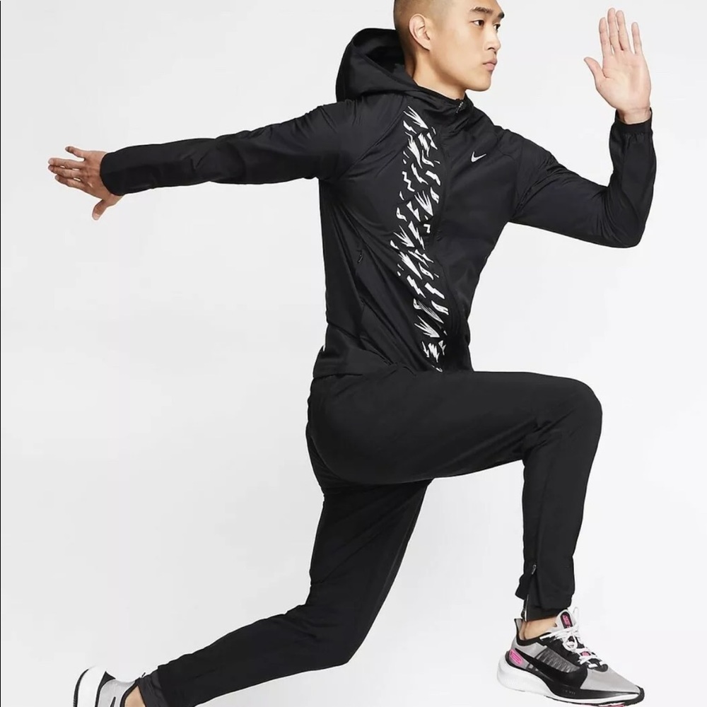 Nike Essential Men's Running Jacket ‘Black’ - Picture 2 of 7